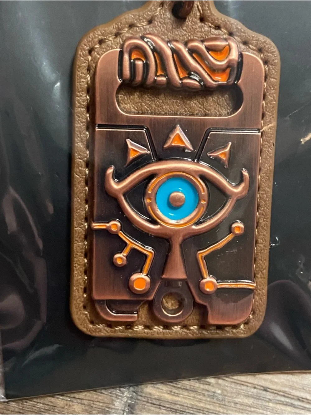 Legend of Zelda Breath Of The Wild Sheikah Slate Metal Keychain Nintendo In Hand